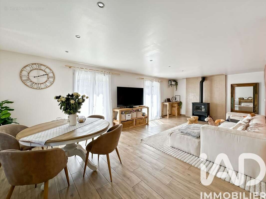 Maison 89 m² à Brignon  - photo 8