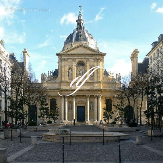 Autre à PARIS-5E