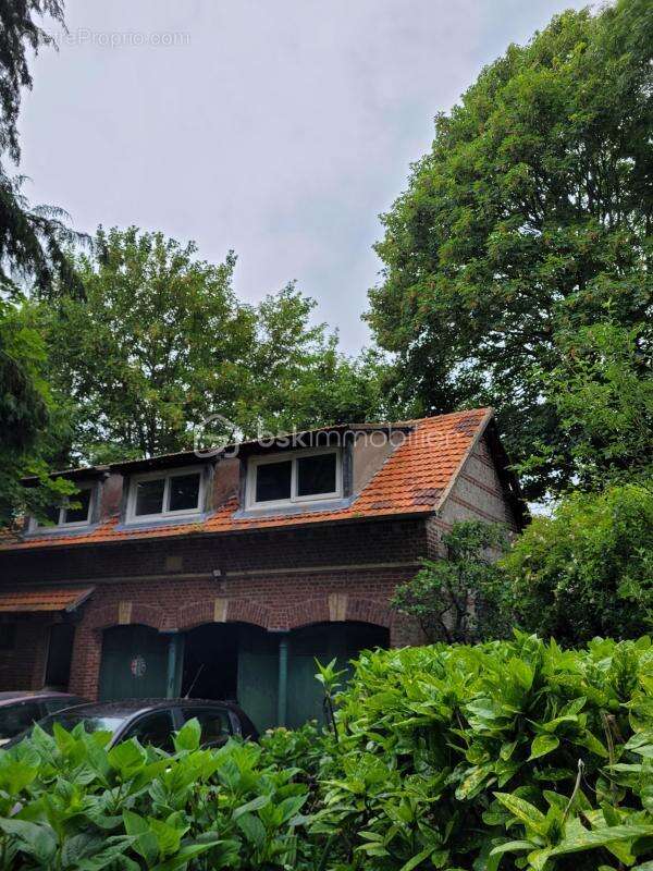 Manoir 19ème avec ancienne maison de gardien, grand garage, parc paysager - photo 20