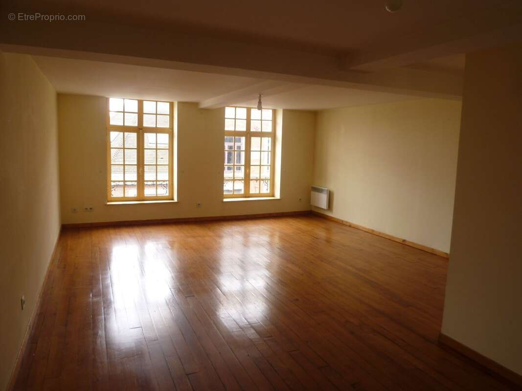 Appartement à AIRE-SUR-LA-LYS