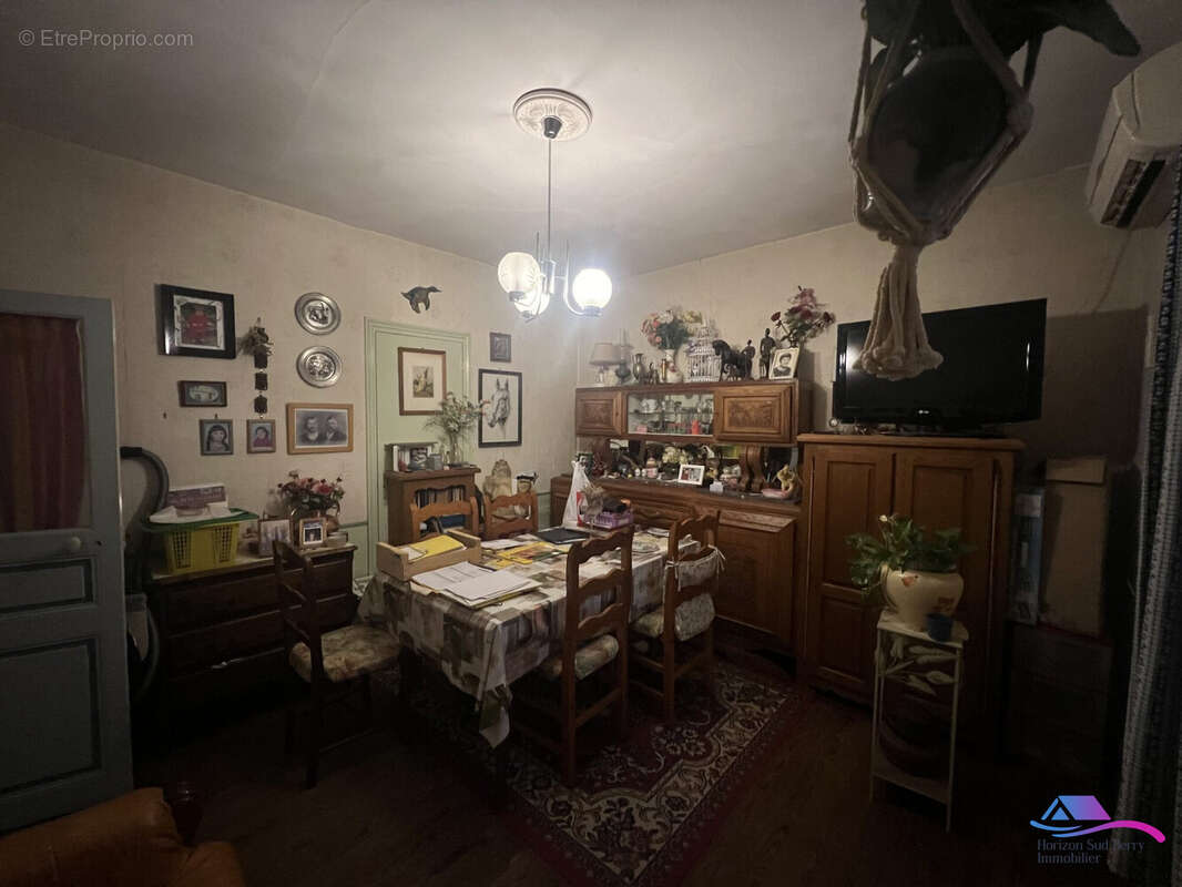 SEJOUR - Maison à CHATEAUMEILLANT