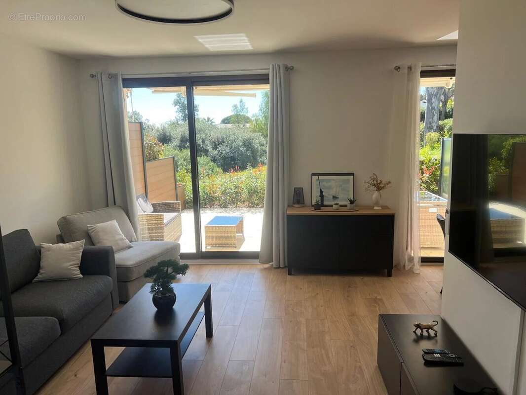 Appartement à VILLENEUVE-LOUBET