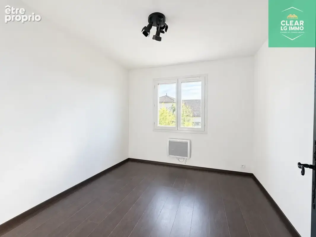 Maison individuelle avec jardin et garage - photo 12