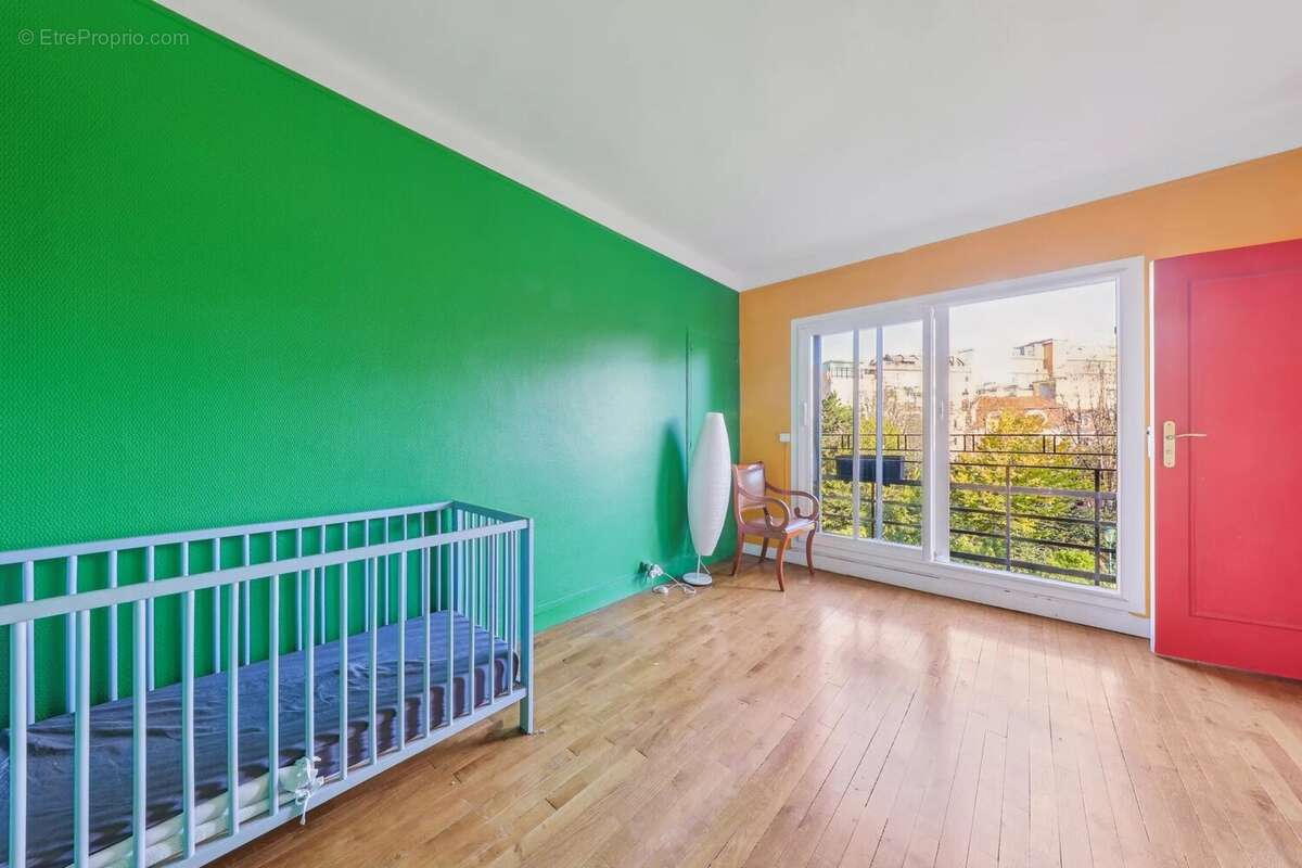 Appartement à NEUILLY-SUR-SEINE