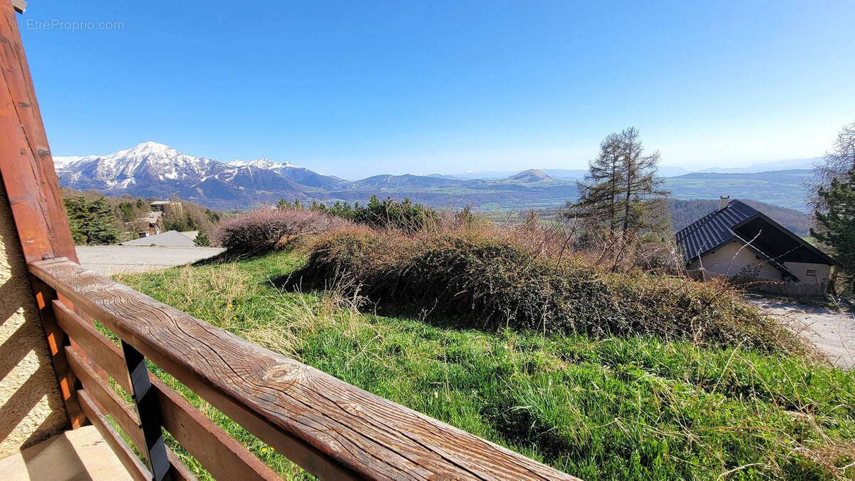 Appartement à SAINT-MICHEL-DE-CHAILLOL