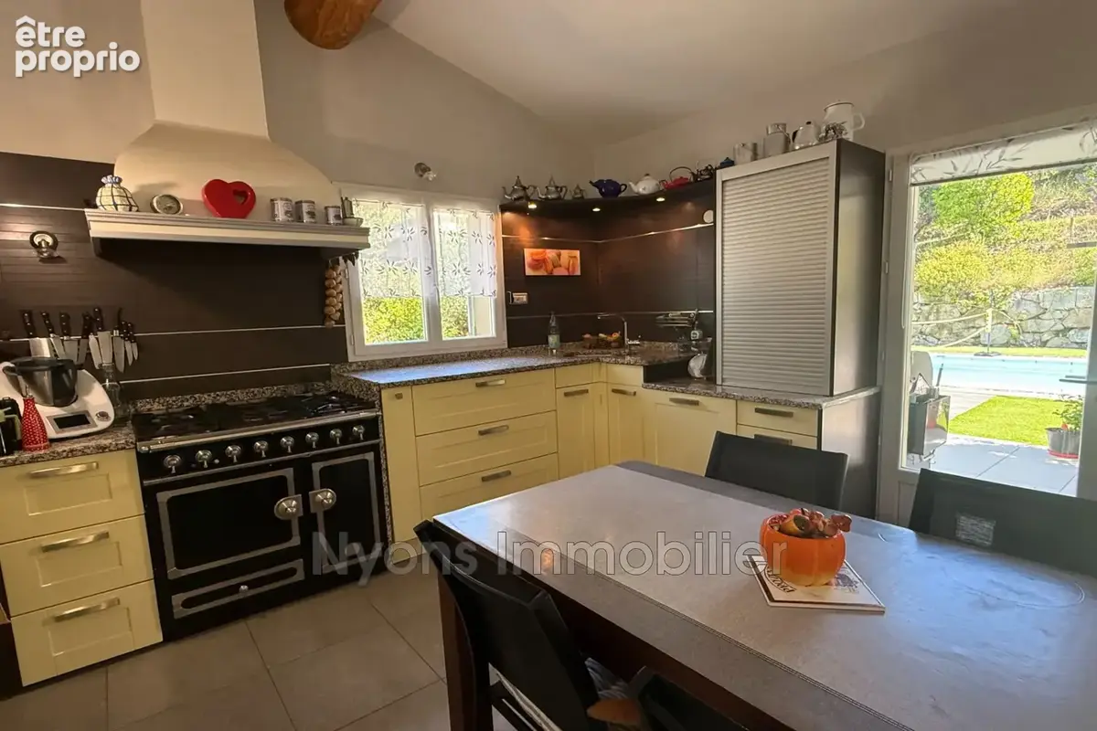 Maison 200 m² à vendre à Nyons (26110) - photo 8