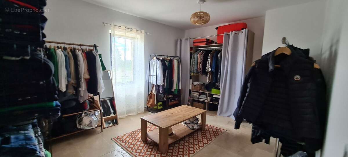 Maison à SAINT-QUENTIN-LA-POTERIE