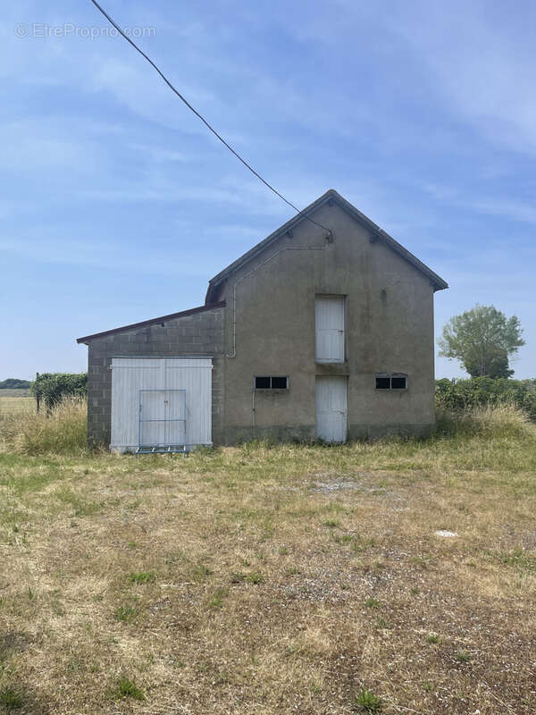 SUILLY LA TOUR, ancien centre de vacances avec sa maison de maitre - photo 14
