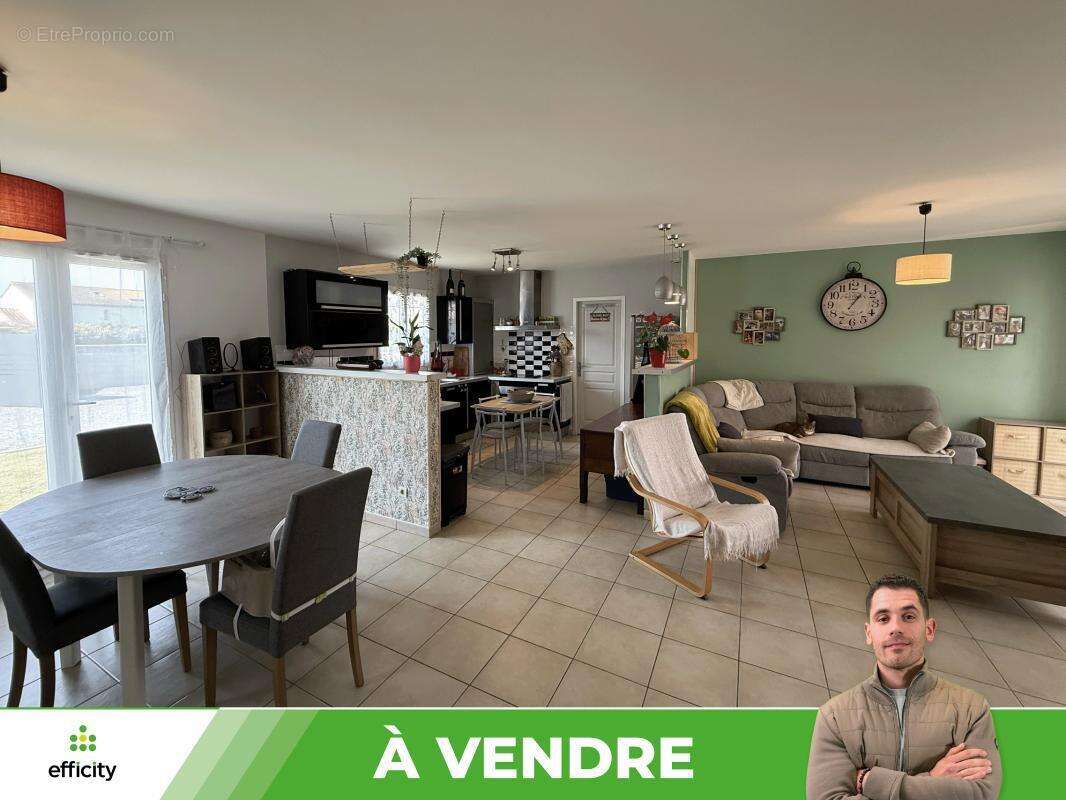 Maison à BONNEUIL-MATOURS