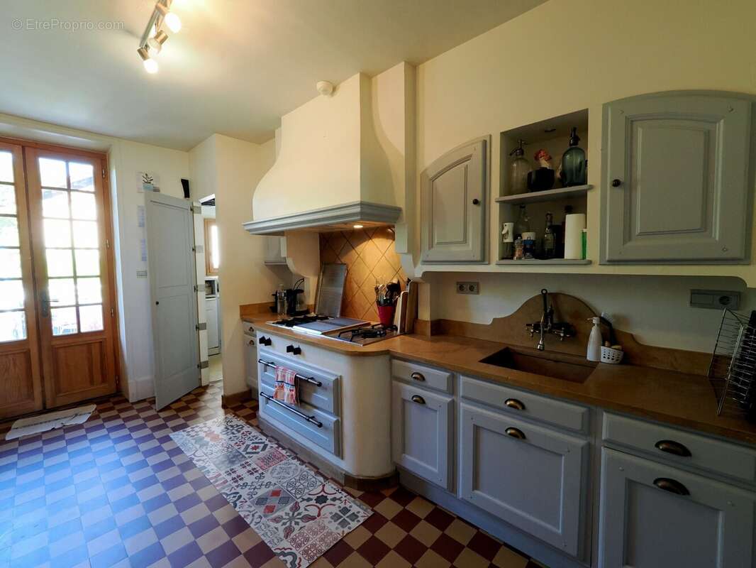 Cuisine - Maison à TOURNUS