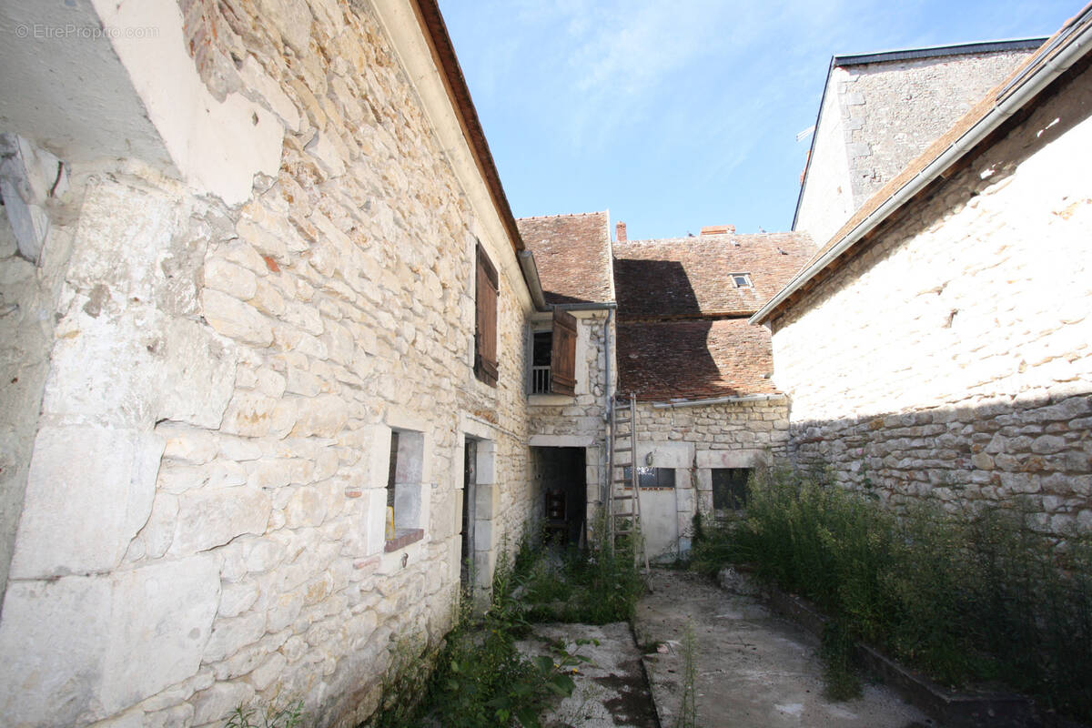 Maison à LA CHARITE-SUR-LOIRE