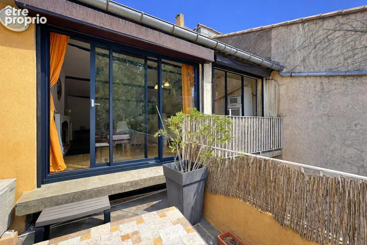 Avignon Intra-muros. Maison de ville 6 pièces 123m² garage - photo 7