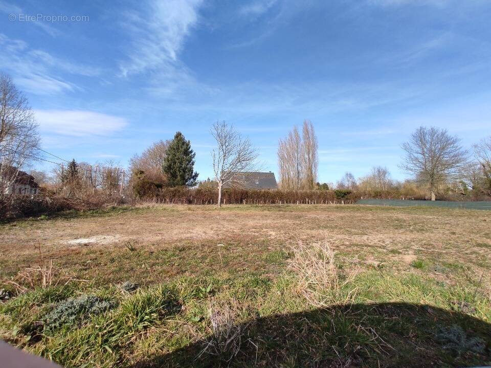 Terrain à SAINT-GATIEN-DES-BOIS