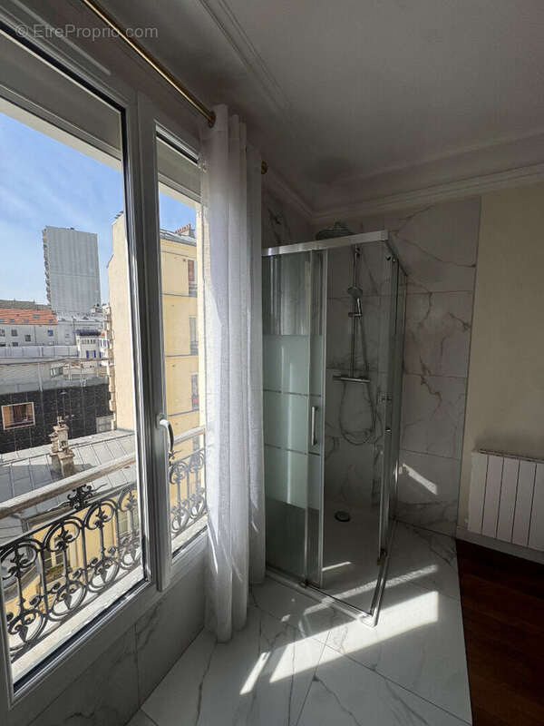 Appartement à PARIS-19E