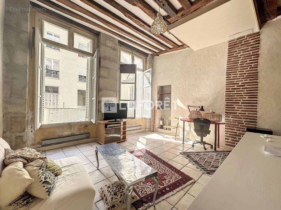 Appartement à PARIS-4E