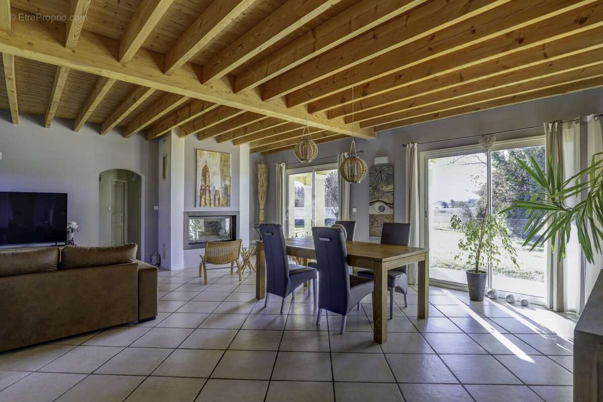 Maison à SAINT-JORY