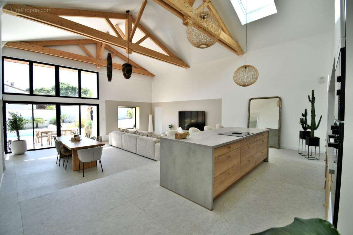 Maison 180 m² à Cholet  - photo 4