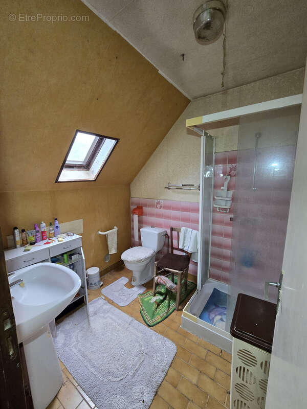 Maison à LA CHAPELLE-SAINT-LAURIAN