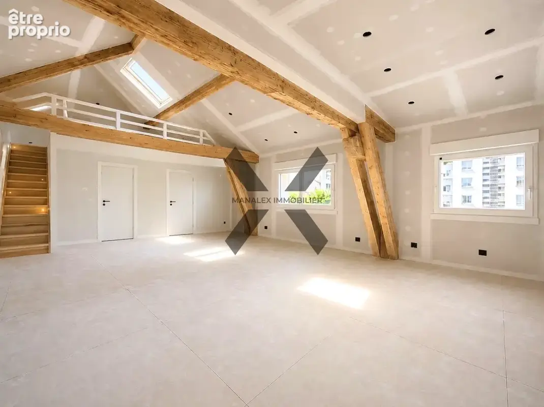 Appartement à rénover   55 m2   Roanne - photo 2