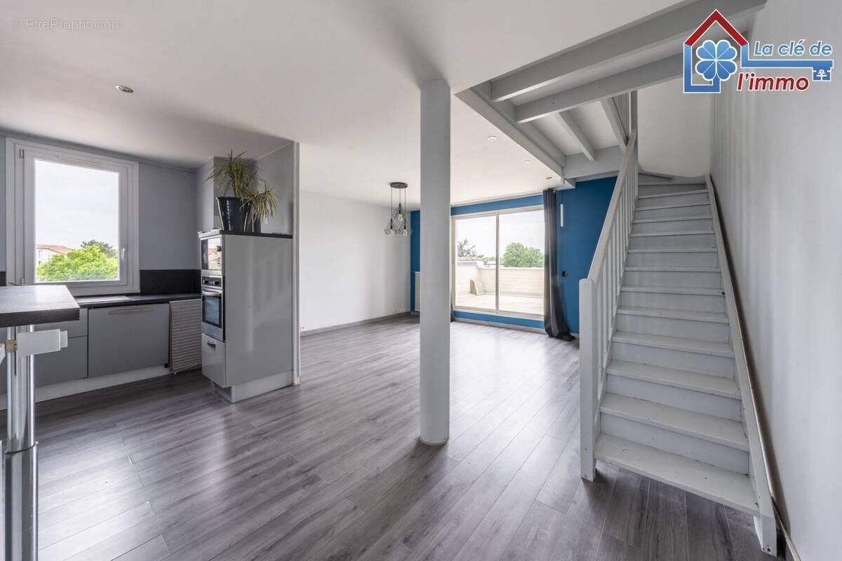 Appartement à MOISSY-CRAMAYEL