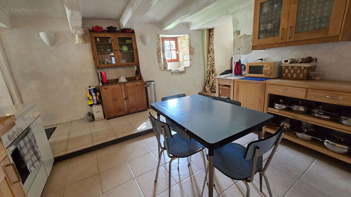 Maison 245m² à charroux - photo 5