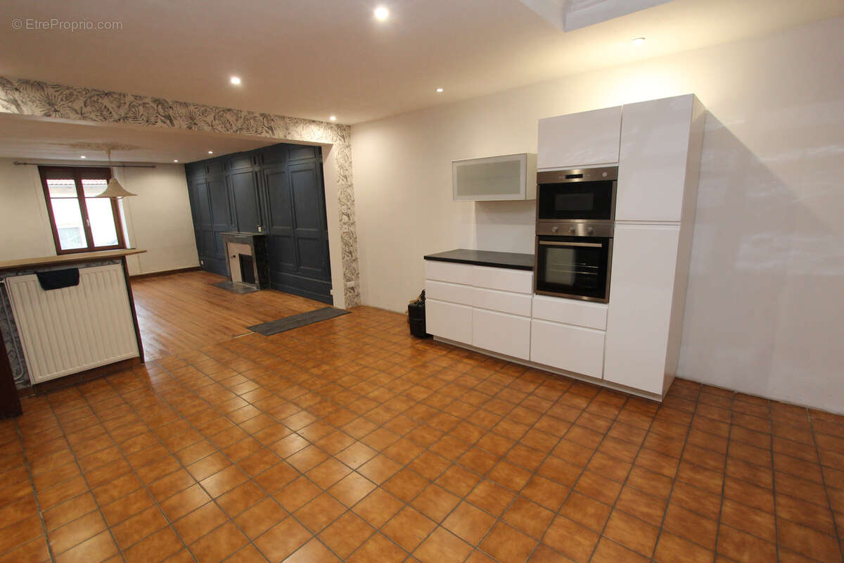 Maison à MONT-LE-VIGNOBLE