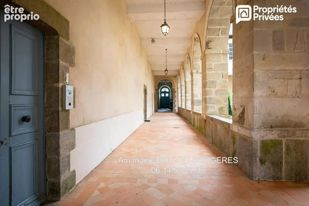 Appartement 2 pieces- vitre centre - 118 490 euros hai- gare a pied- - photo 1