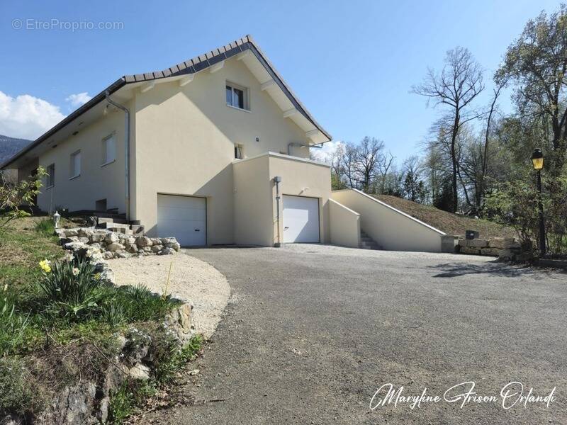Appartement à GRESY-SUR-AIX