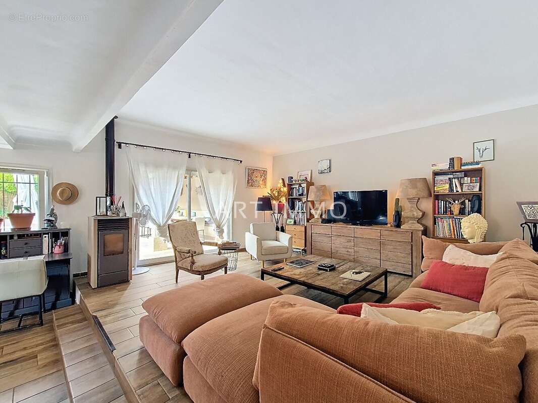 Maison à ROBION