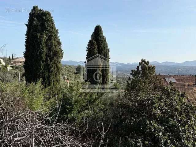 Maison à TOURRETTES