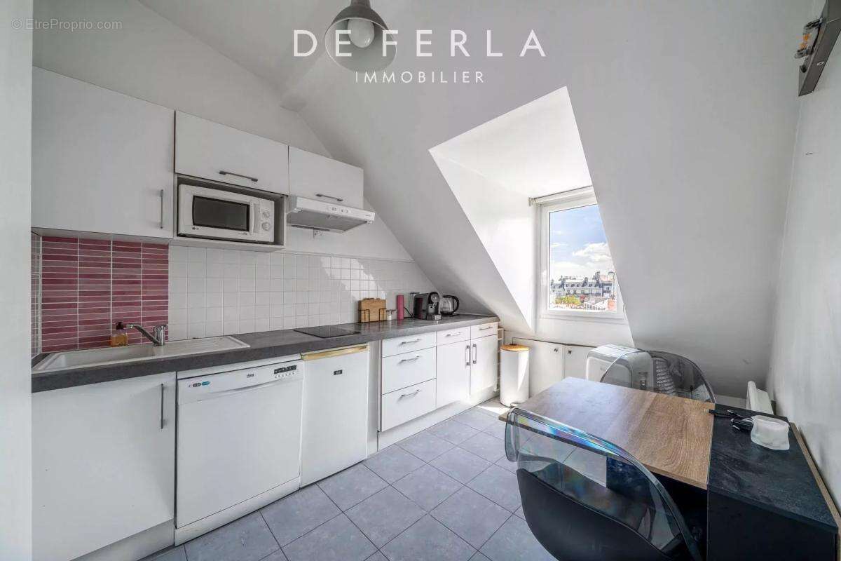 Appartement à PARIS-7E