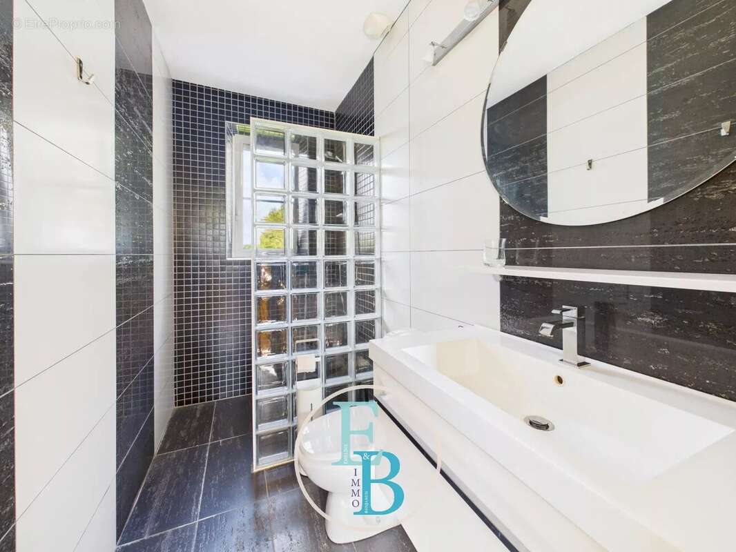 Maison à BRETTEVILLE-SUR-LAIZE