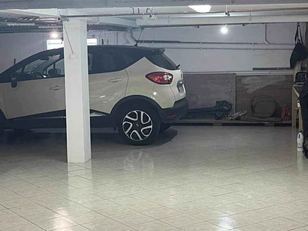 Maison à LES CLAYES-SOUS-BOIS