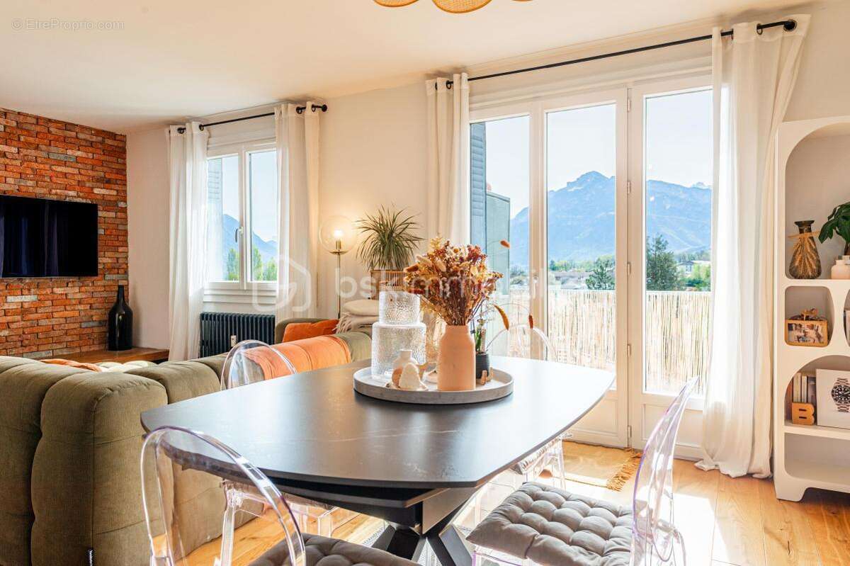 Appartement à LA ROCHE-SUR-FORON