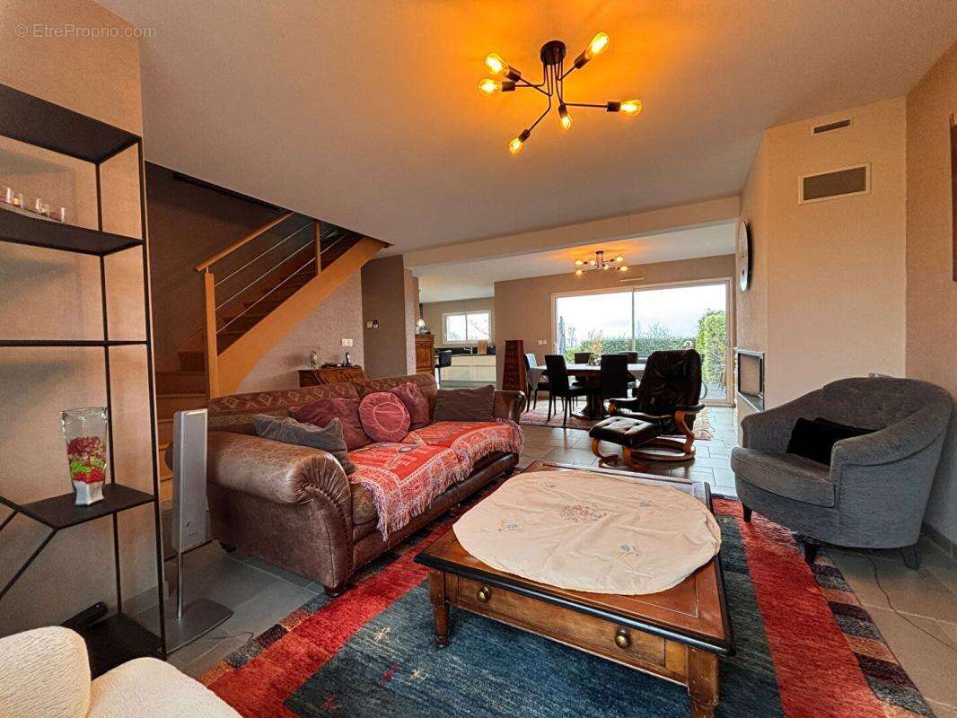 Maison à SAINT-MELOIR-DES-ONDES