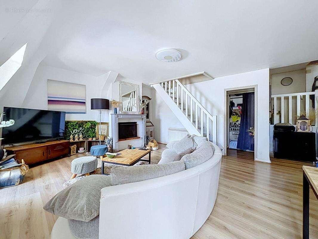 Duplex de charme - centre historique - photo 4