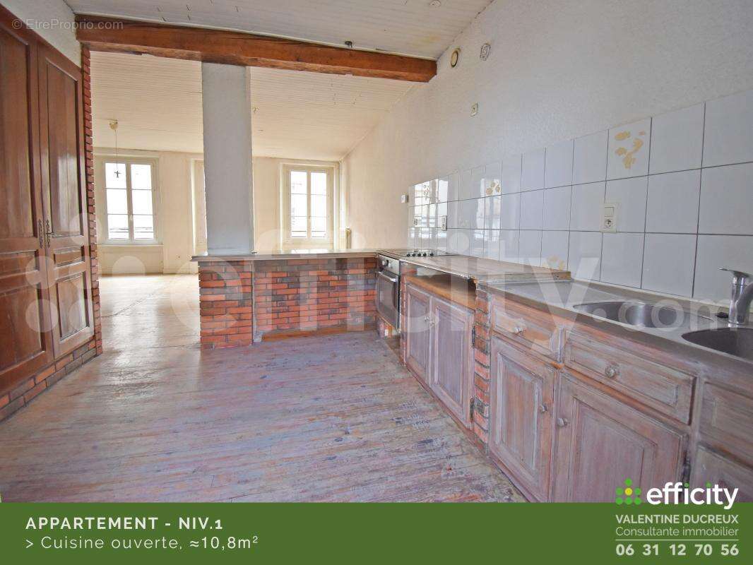 Appartement à CHAZELLES-SUR-LYON