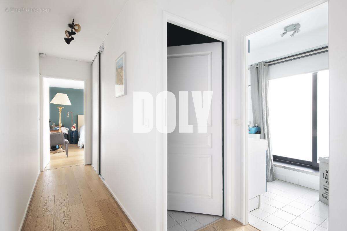 Appartement à PARIS-15E