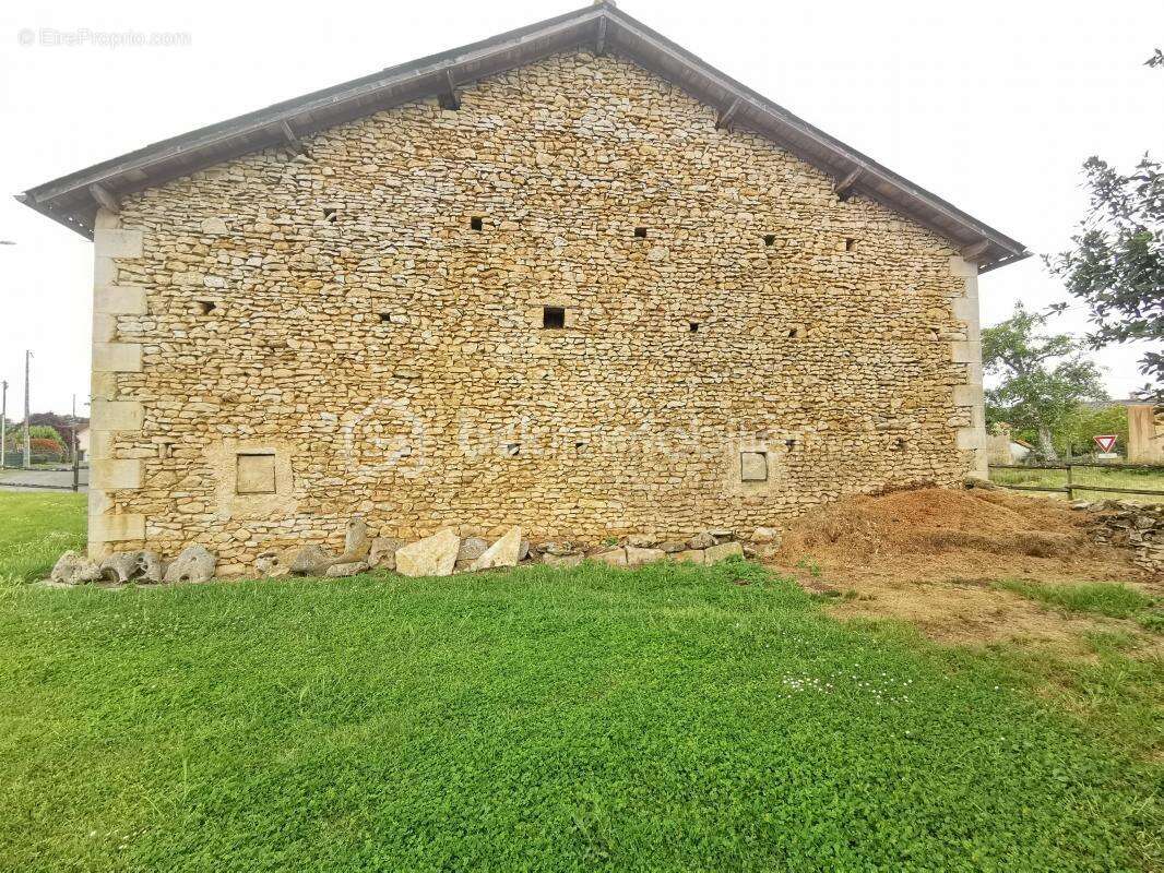 Maison à LEIGNES-SUR-FONTAINE