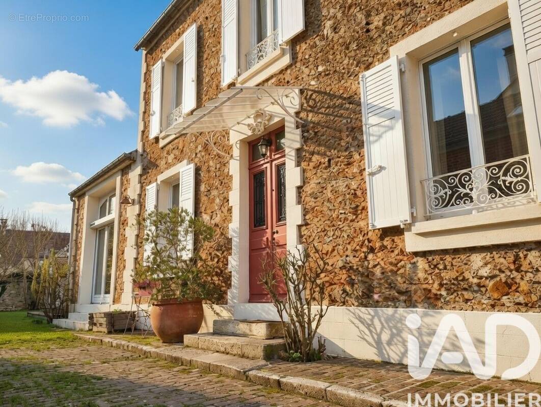 Photo 1 - Maison à PLAISIR