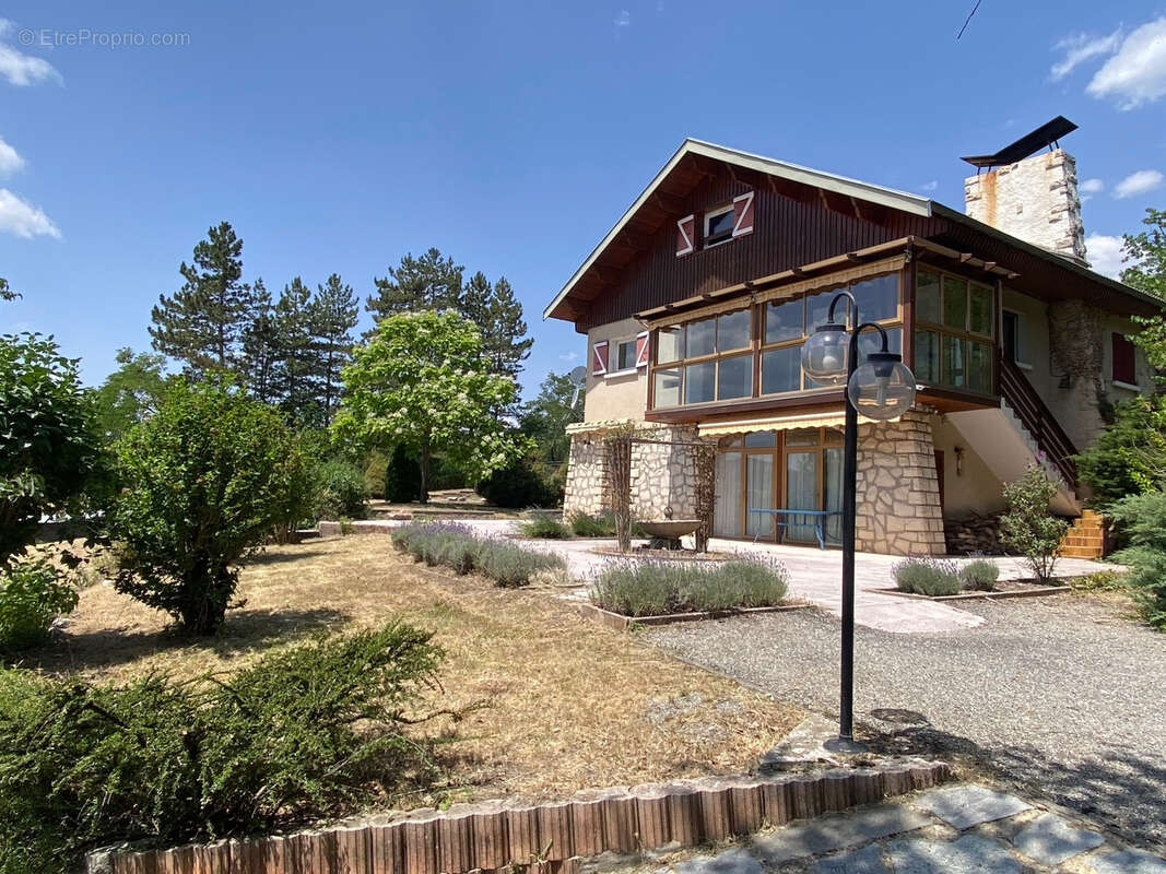 Maison à PRUNIERES