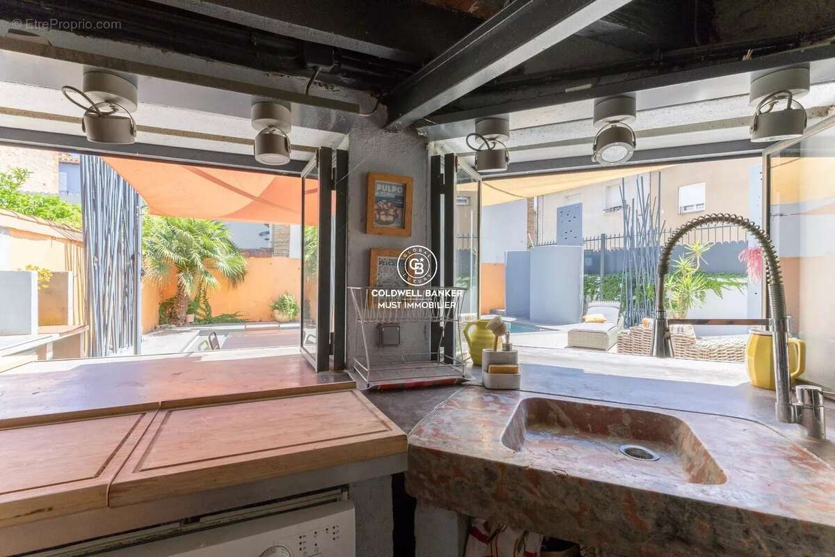 Maison de caractère avec piscine - TORREILLES - photo 5