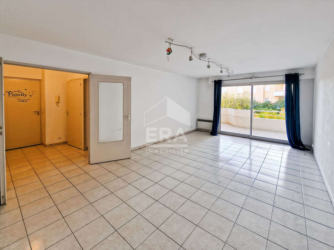 Appartement à MOUANS-SARTOUX