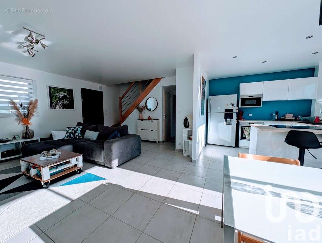 Photo 3 - Maison à LA MEZIERE