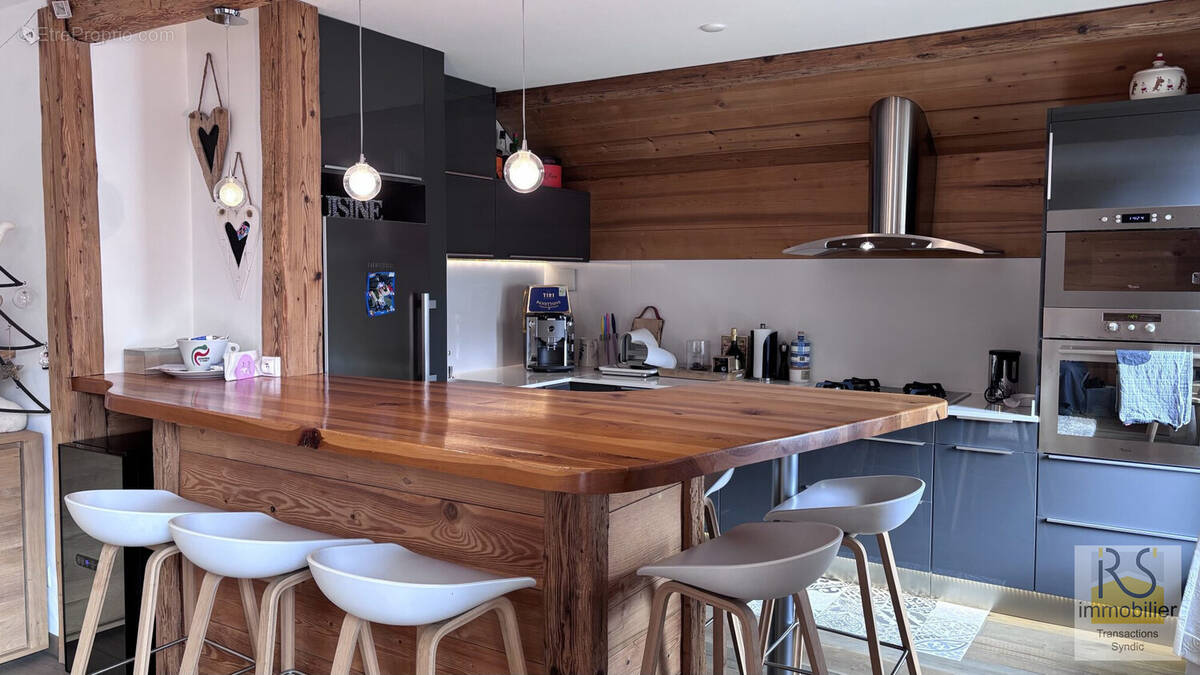 Pièce de vie - Appartement à ARACHES-LA-FRASSE