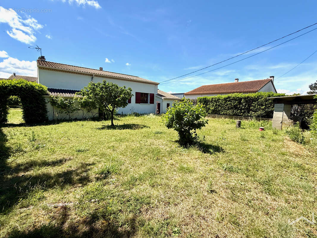Maison à BOLLENE