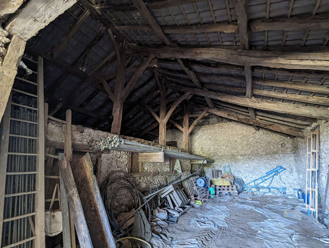 Maison à SAINT-NAZAIRE-DE-VALENTANE