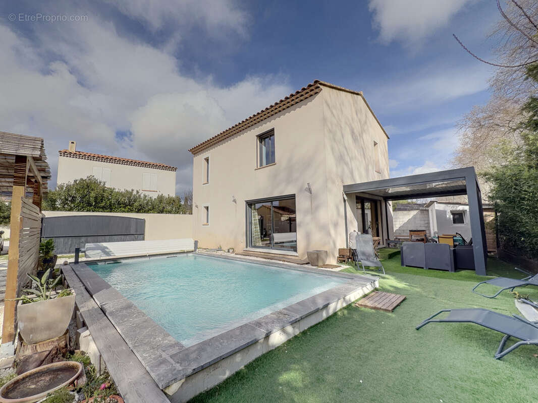 Maison à SIX-FOURS-LES-PLAGES