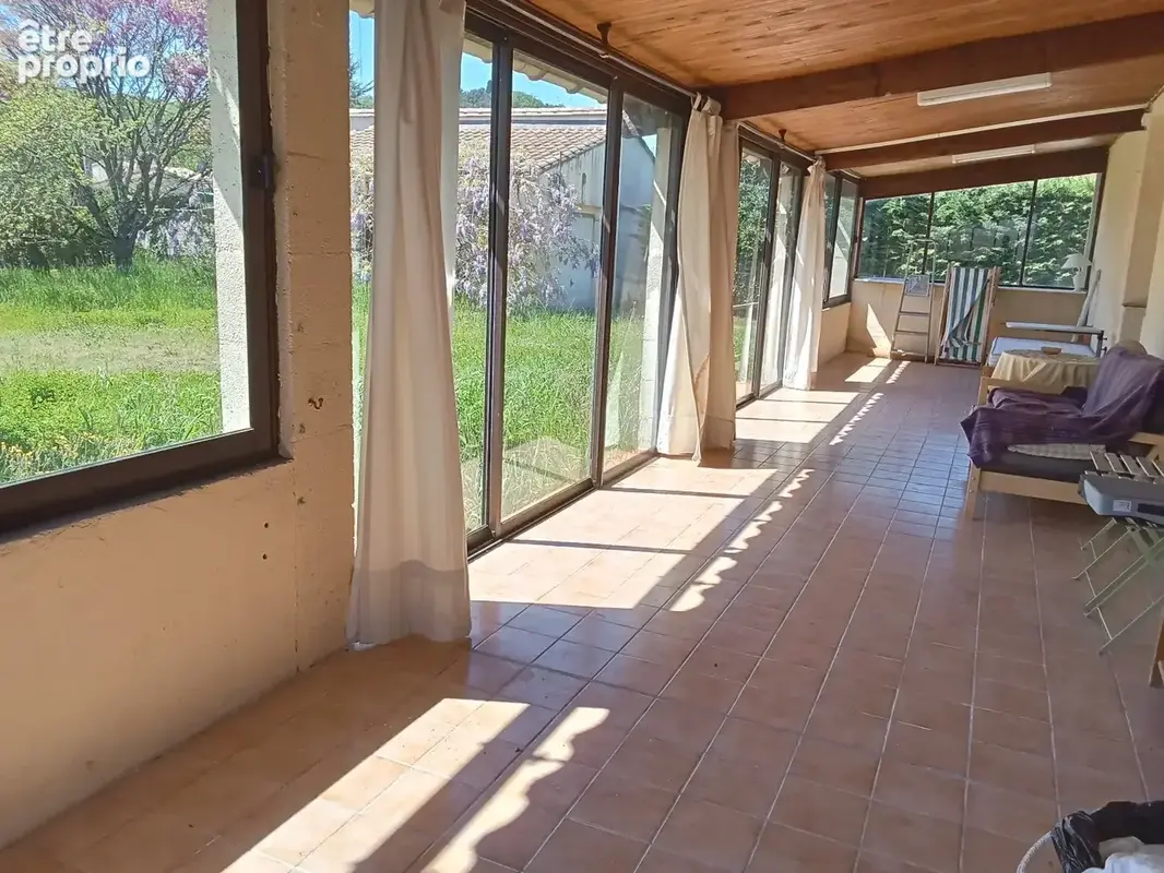 Villa de plain-pied avec grand jardin-Environnement calme et ensoleillé - photo 8