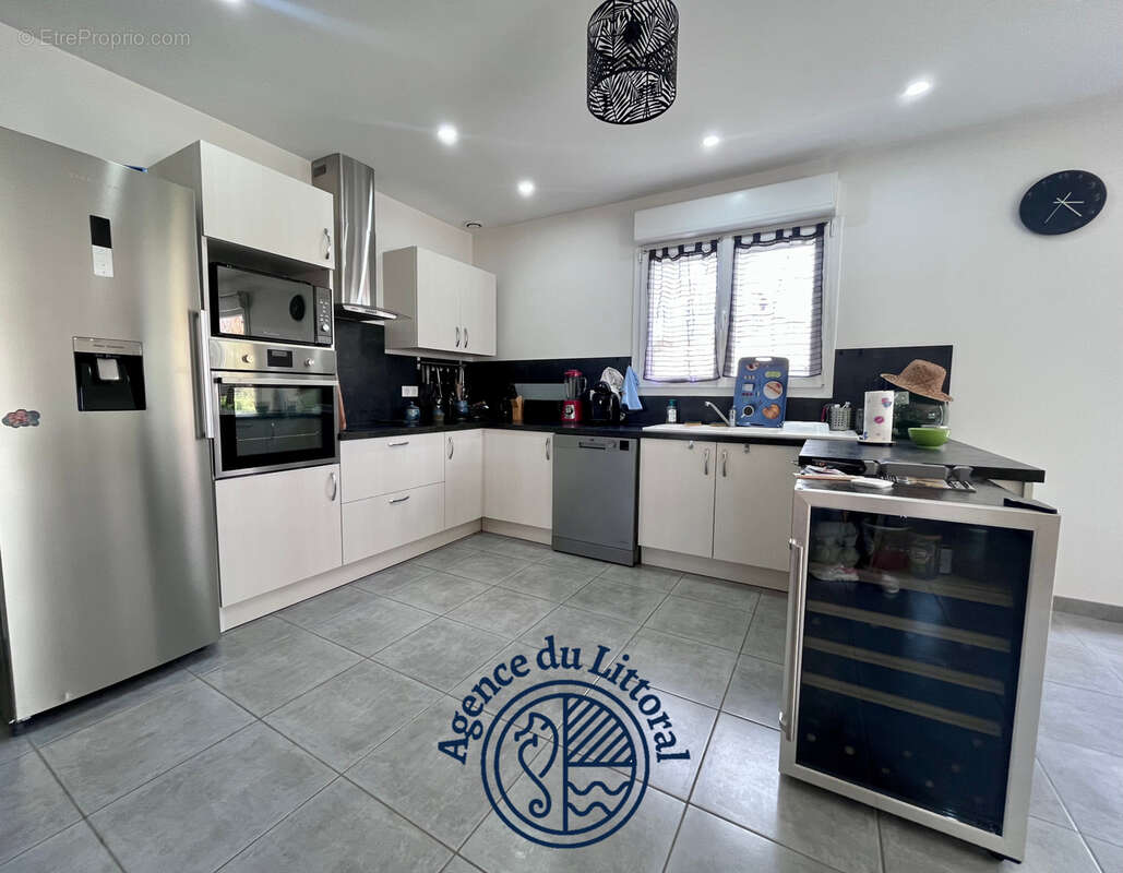 Maison à CORME-ROYAL